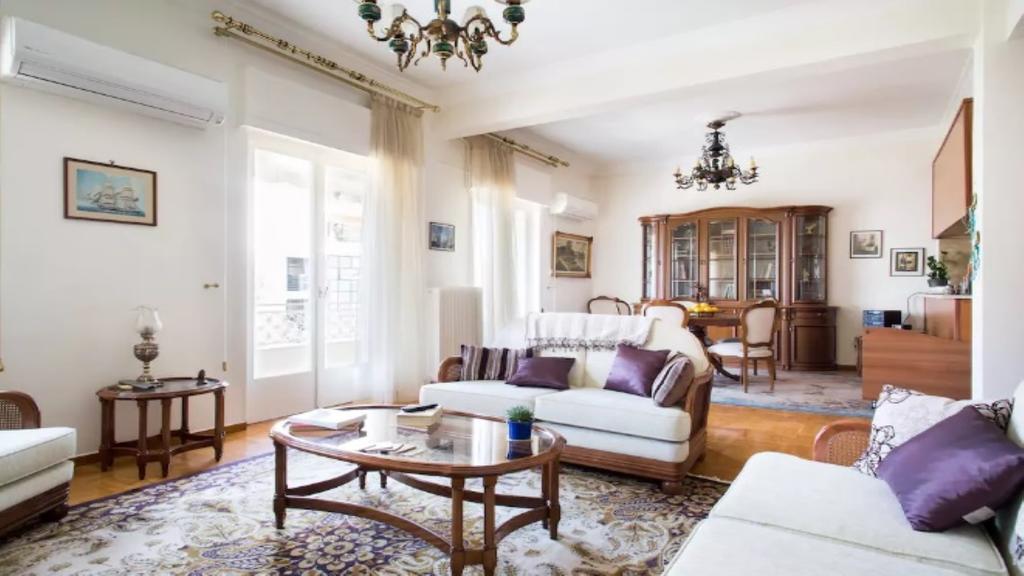 Large 3 Bedroom Apt With Terrace Atina Dış mekan fotoğraf