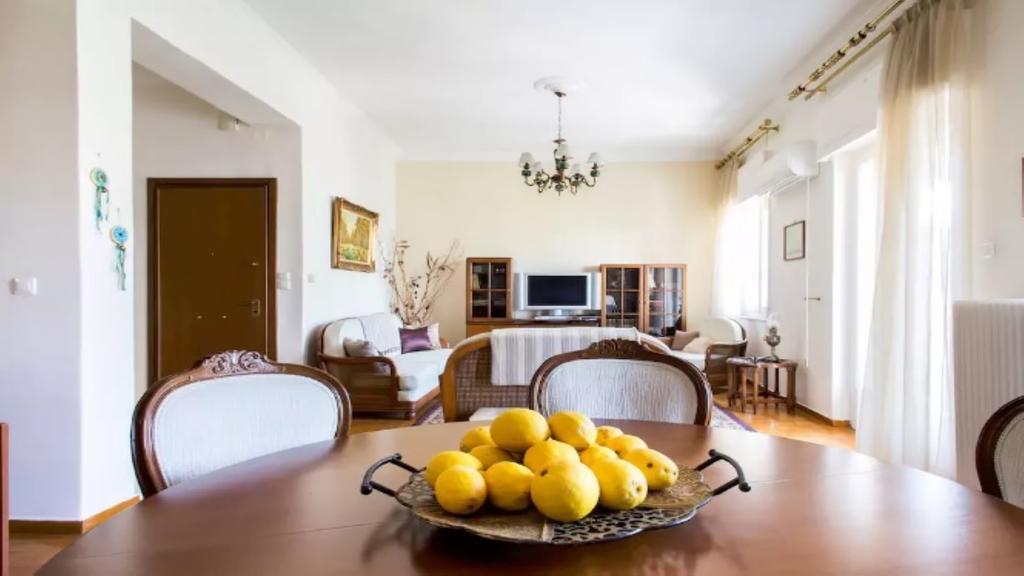 Large 3 Bedroom Apt With Terrace Atina Dış mekan fotoğraf